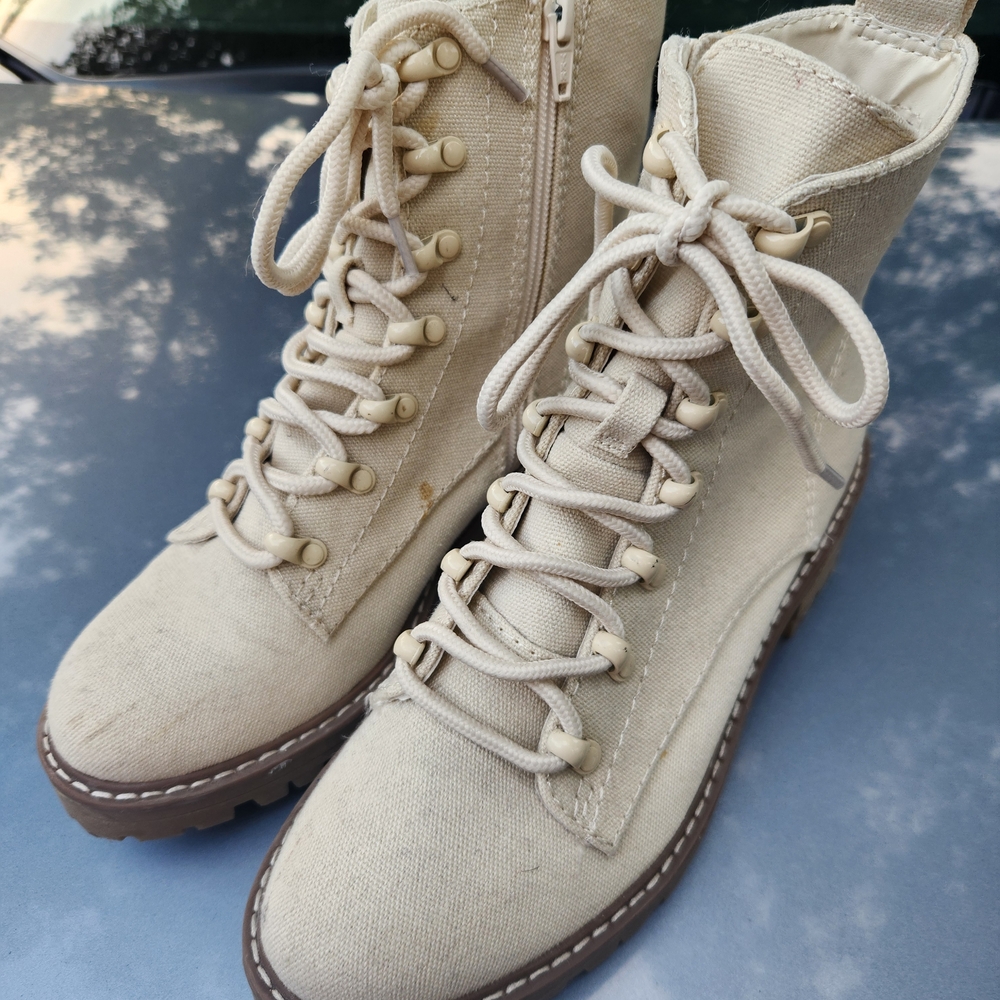 Universal Thread Cream Lace-Up Combat Boots